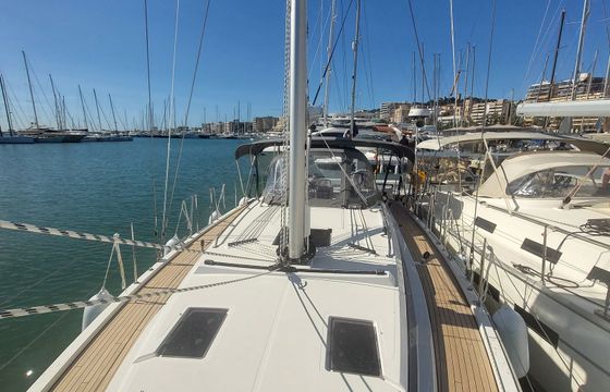 Bavaria C38 Levante