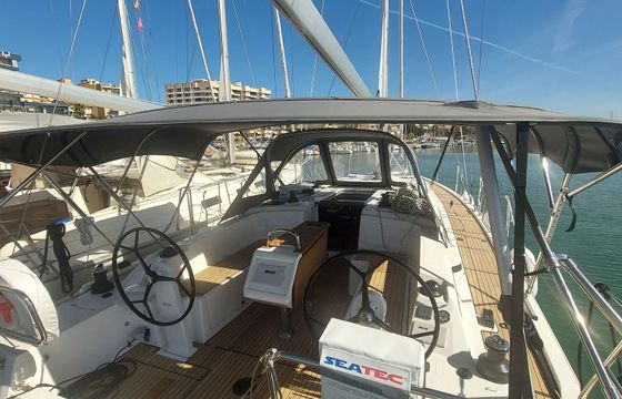 Bavaria C38 Levante
