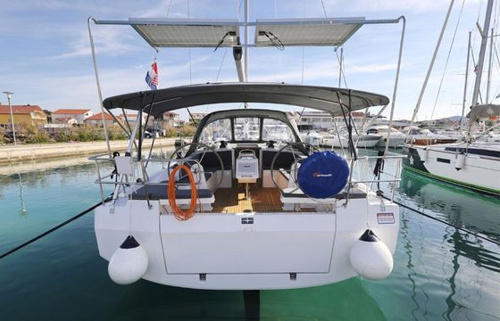Bavaria C42 Summertime
