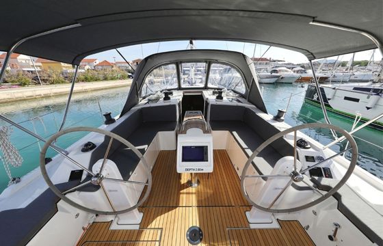 Bavaria C42 Summertime