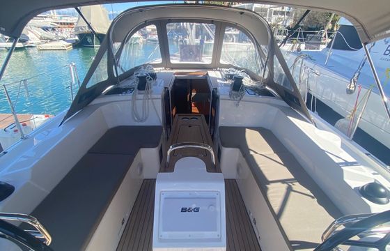 Bavaria C38 Luna 3
