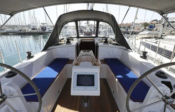 Bavaria C38 Blue Note