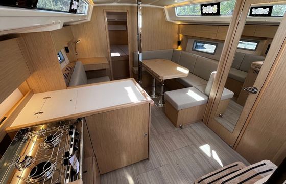 Bavaria C38 Babe