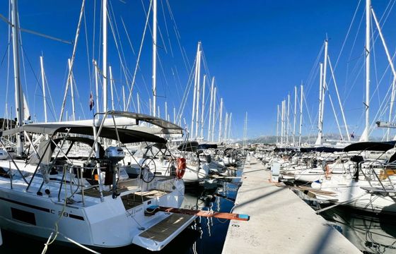 Bavaria C38 Wind Dancer