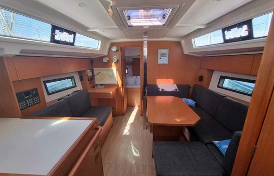 Bavaria C38 Zoom