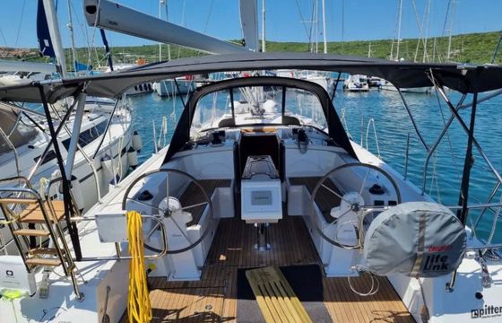 Bavaria C38 Zoom