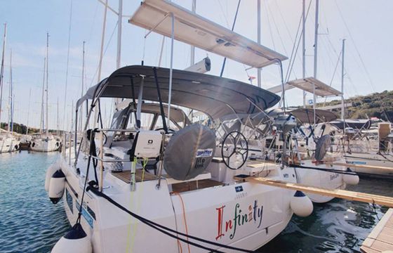 Bavaria C38 Infinity