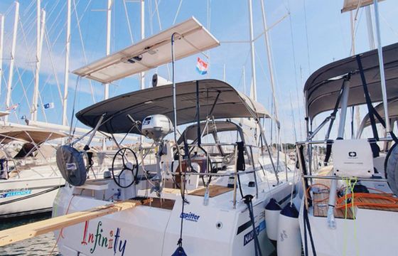 Bavaria C38 Infinity