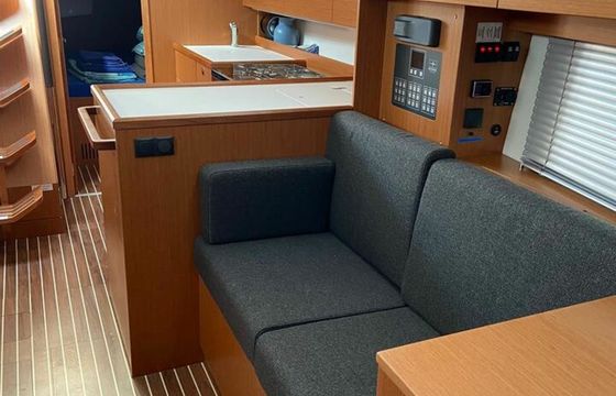 Bavaria C38 La Vela