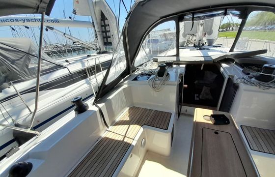 Bavaria C42 Athos