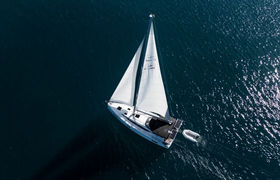 Bavaria C38 Martini