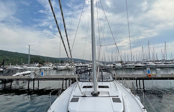 Bavaria C45 Style Sunny