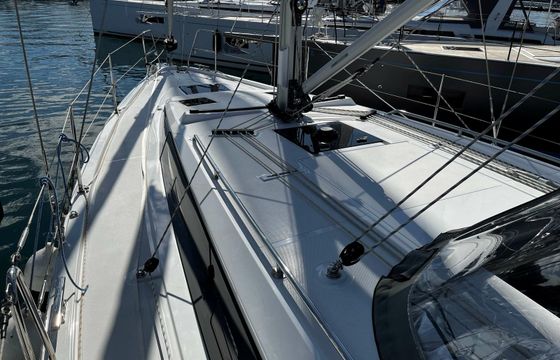 Bavaria C38 Black Pearl