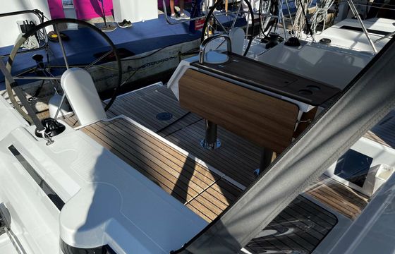 Bavaria C38 Black Pearl