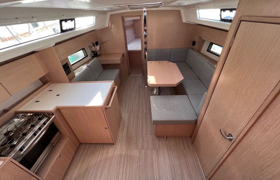 Bavaria C42 Kaze Maru