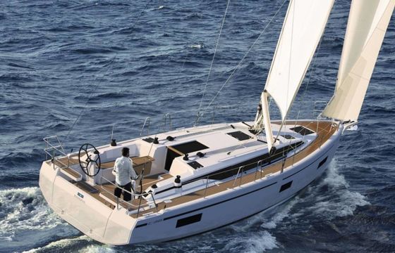 Bavaria C38 Twelve