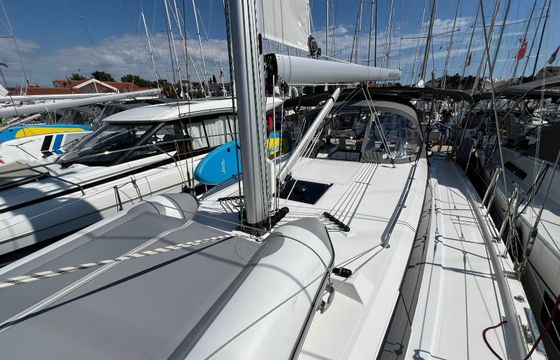 Bavaria C42 Onyx