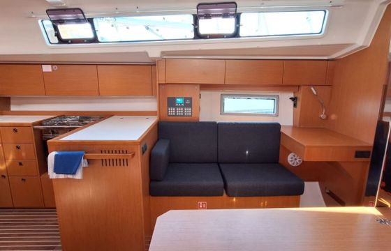 Bavaria C38 Papagena