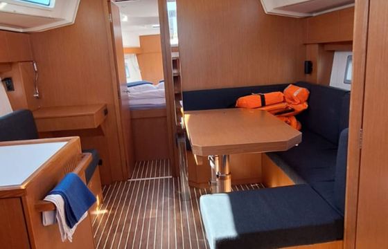 Bavaria C38 Papagena