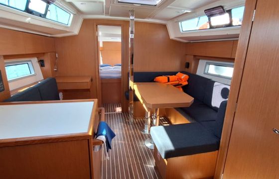 Bavaria C38 Papagena
