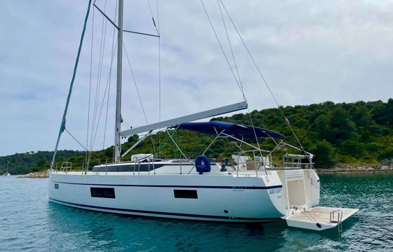 Bavaria C57 Blue Beyond