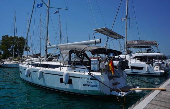Bavaria C38 Talia