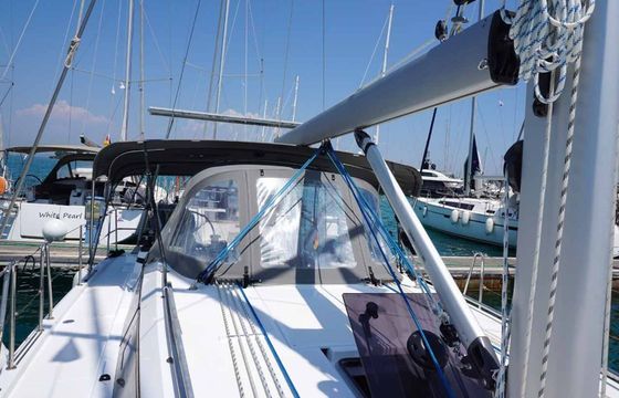 Bavaria C38 Talia