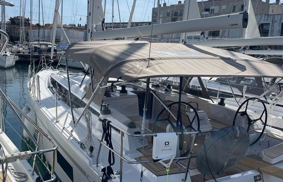 Bavaria C42 Mauvic