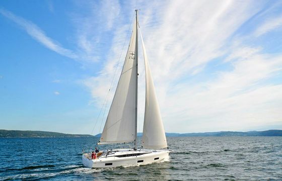 Bavaria C42 Abbie