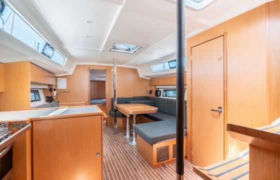 Bavaria C42 Avra