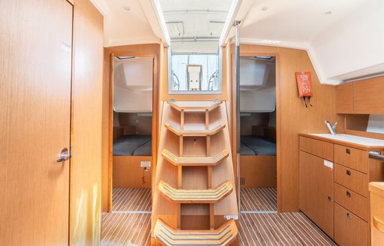 Bavaria C42 Avra