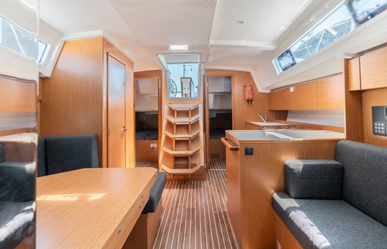 Bavaria C42 Avra