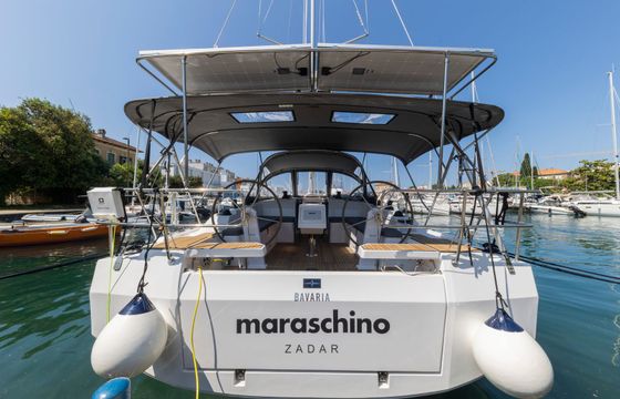 Bavaria C42 Maraschino