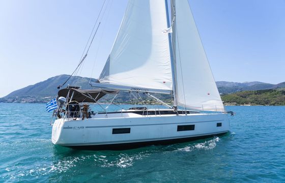 Bavaria C45 Dawn