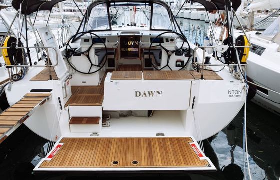 Bavaria C45 Dawn