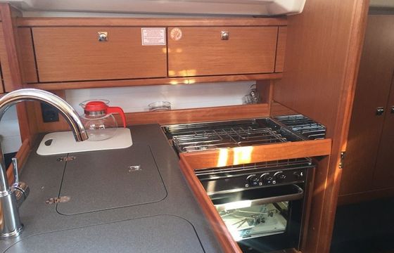 Bavaria Cruiser 34 Whirl