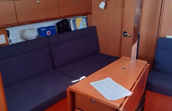 Bavaria Cruiser 34 Whirl