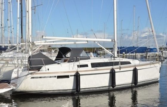 Bavaria Cruiser 33 Aqua