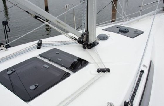 Bavaria Cruiser 33 Aqua