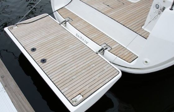 Bavaria Cruiser 33 Aqua