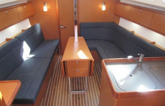 Bavaria Cruiser 34 Eighteen