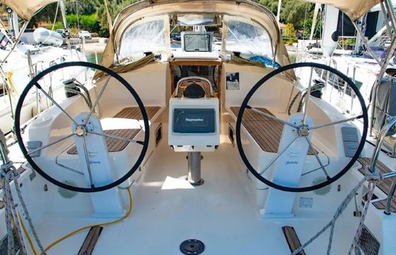 Bavaria Cruiser 37 Angela
