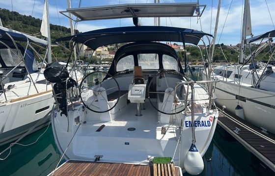 Bavaria Cruiser 37 Emerald