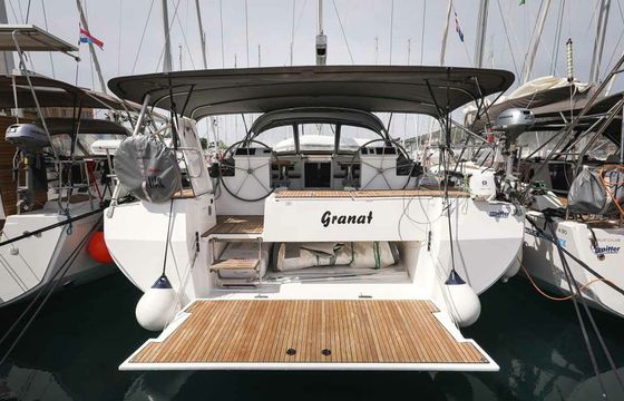 Bavaria C50 Granat
