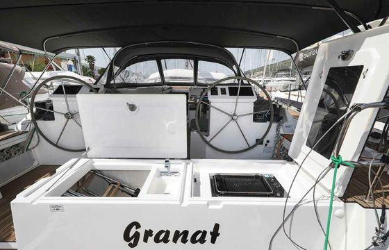 Bavaria C50 Granat