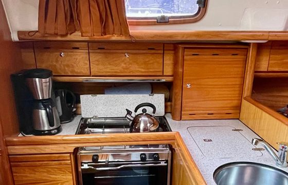 Bavaria Cruiser 33 Lila