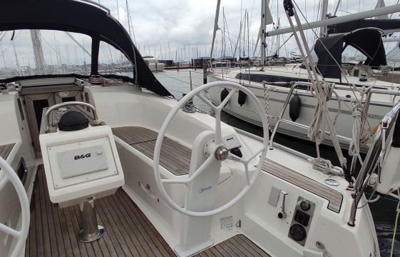 Bavaria Cruiser 34 Having