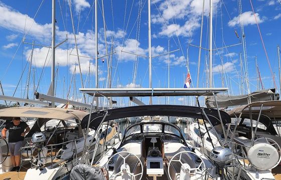 Bavaria Cruiser 34 Deneb