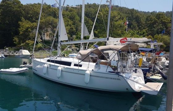 Bavaria Cruiser 34 Dory 2