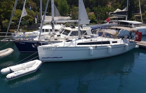 Bavaria Cruiser 34 Dory 2